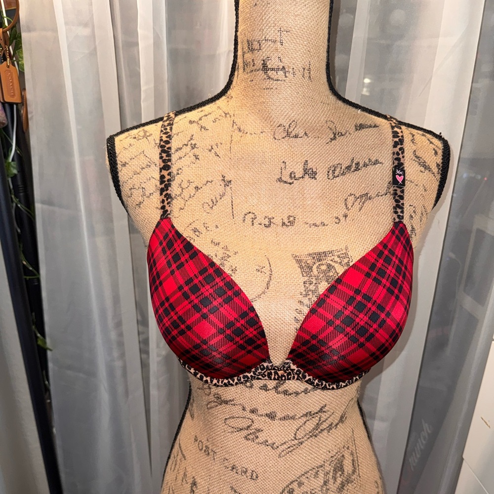 VS T-shirt Bra 34D